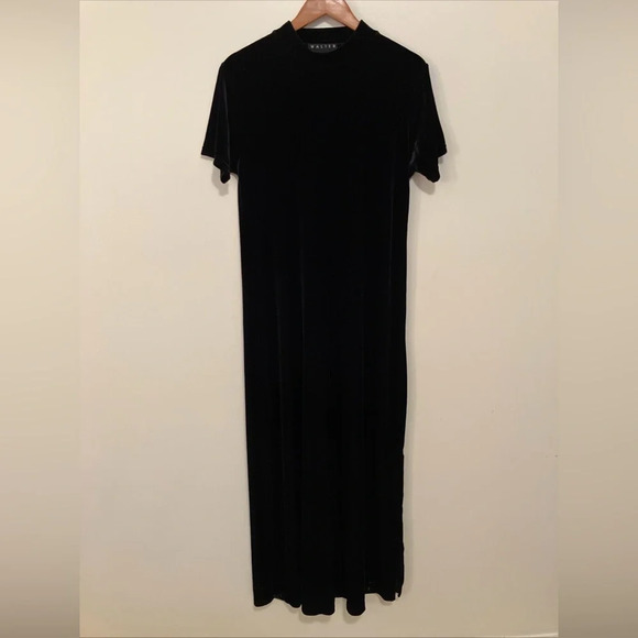 Women’s Black Velvet L Maxi Sheath Dress Short Sleeve Mock Neck Whimsygoth - Picture 1 of 7